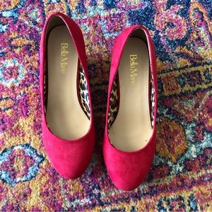 Bella Marie suede wedges in red